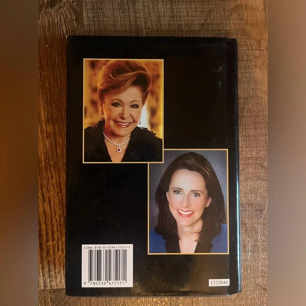 Hardcover Book- Santa Cruise. Mary Higgins Clark & Carol Higgins Clark. Mystery.